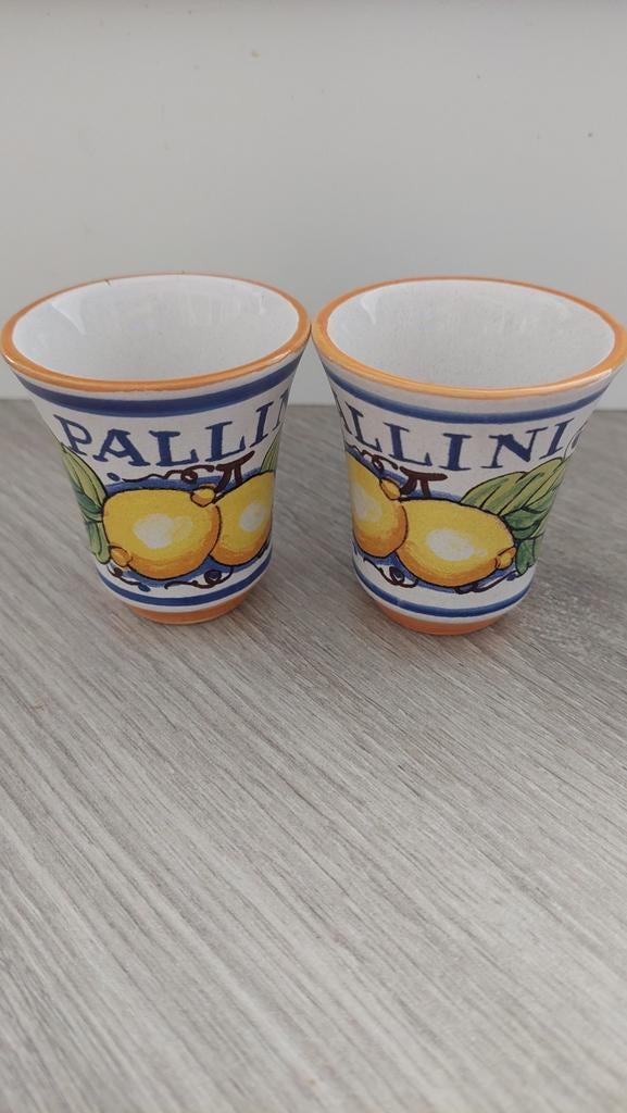 Verres à liqueur, Enlèvement