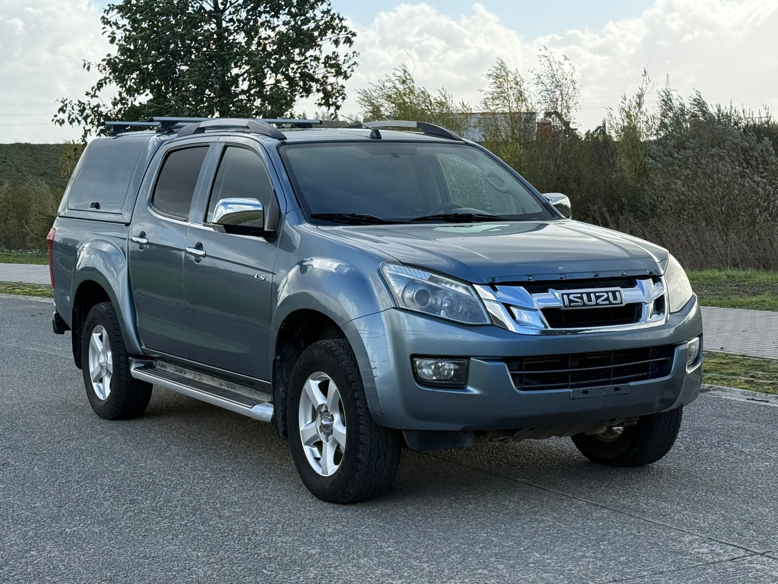 ISUZU D MAX 2016, Auto's, Euro 5, Zwart, Overige kleuren, Leder