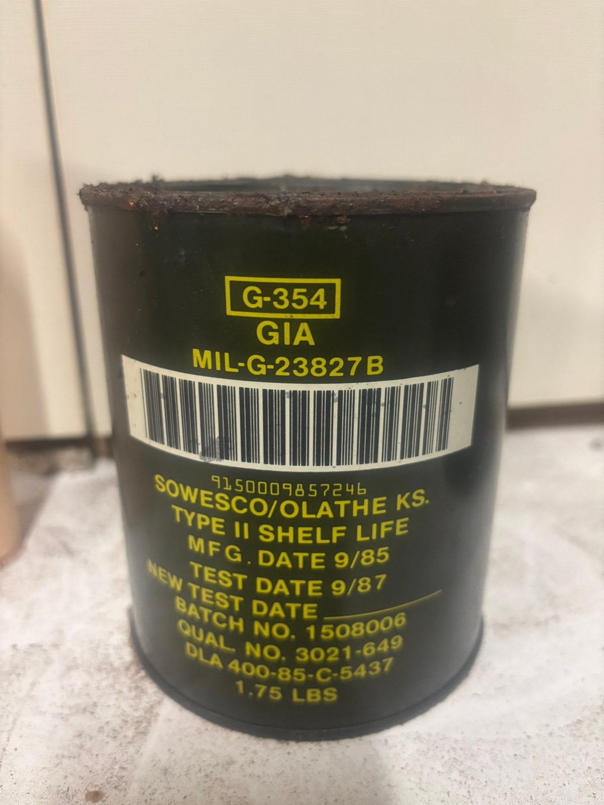 MIL-G-23827B vet, een specifiek type smeermiddel, Ophalen, Zo goed als nieuw