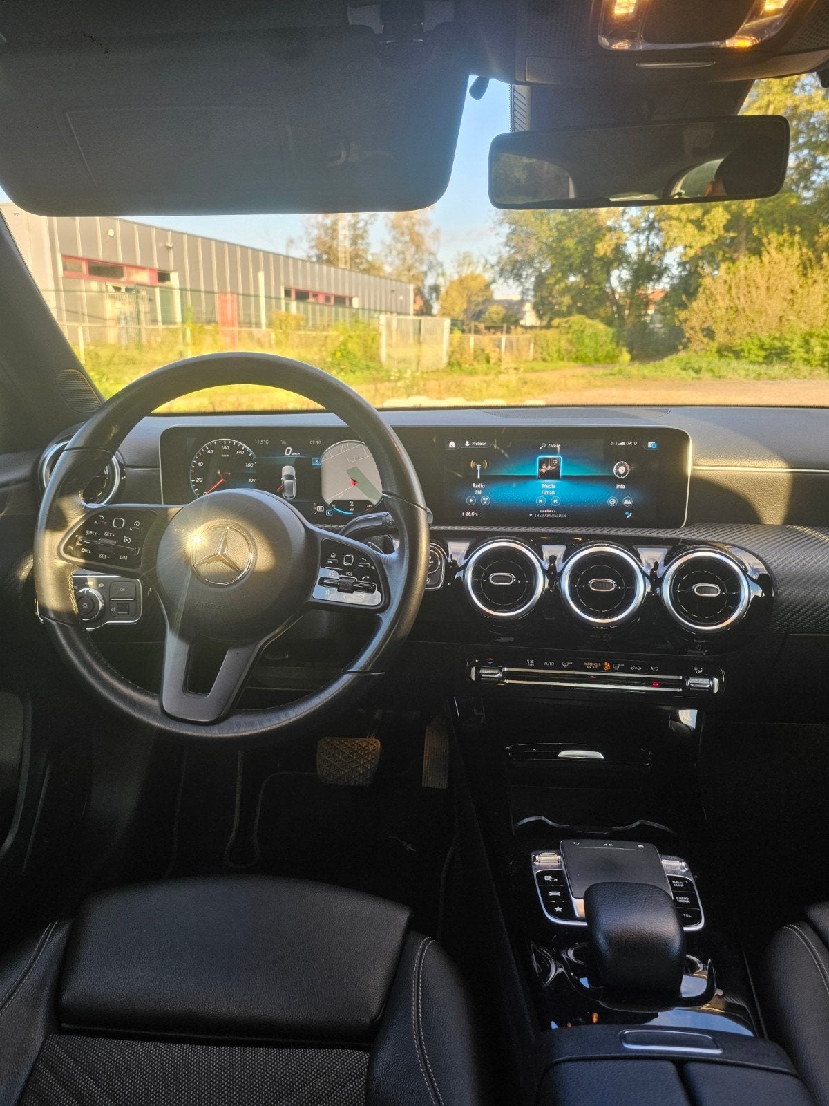 Mercedes-Benz A180 Automaat | 2019 | 98.555 km | Garantie, Auto's, Testrit aan huis, Stof, 4 cilinders, https://public.car-pass.be/vhr/2720ea49-46fb-48d3-9045-295aac2c26b5
