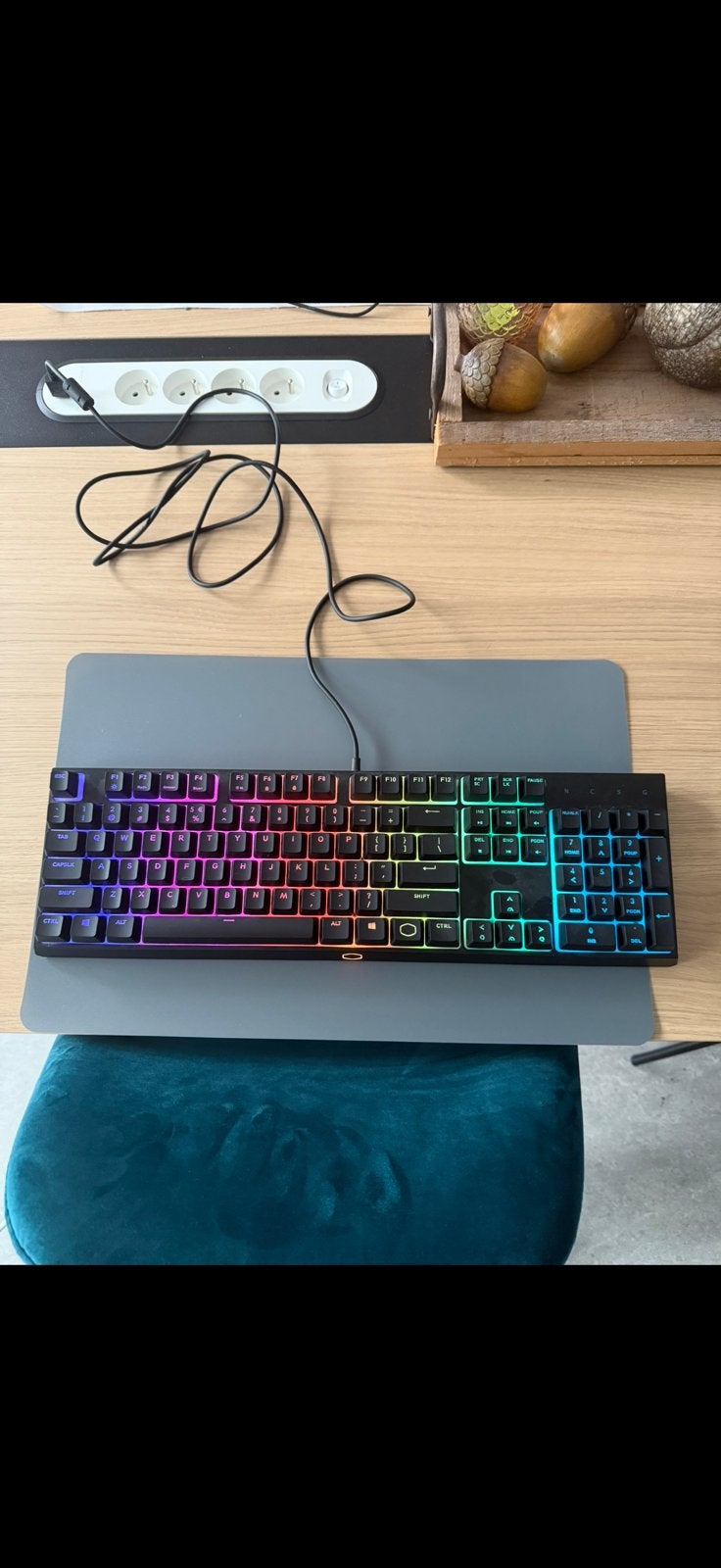 Gaming toetsenbord cooler master qwerty, Enlèvement, Qwerty, Comme neuf, Clavier gamer