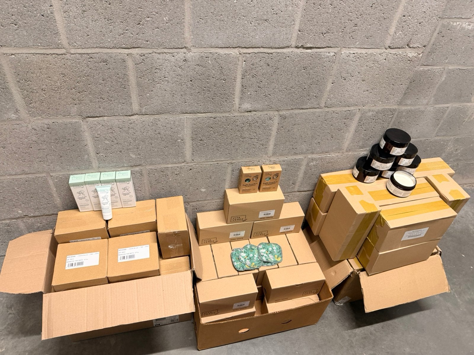 Lot / Destockage de creme et lingette lavable Vita verde, Enlèvement ou Envoi, Neuf