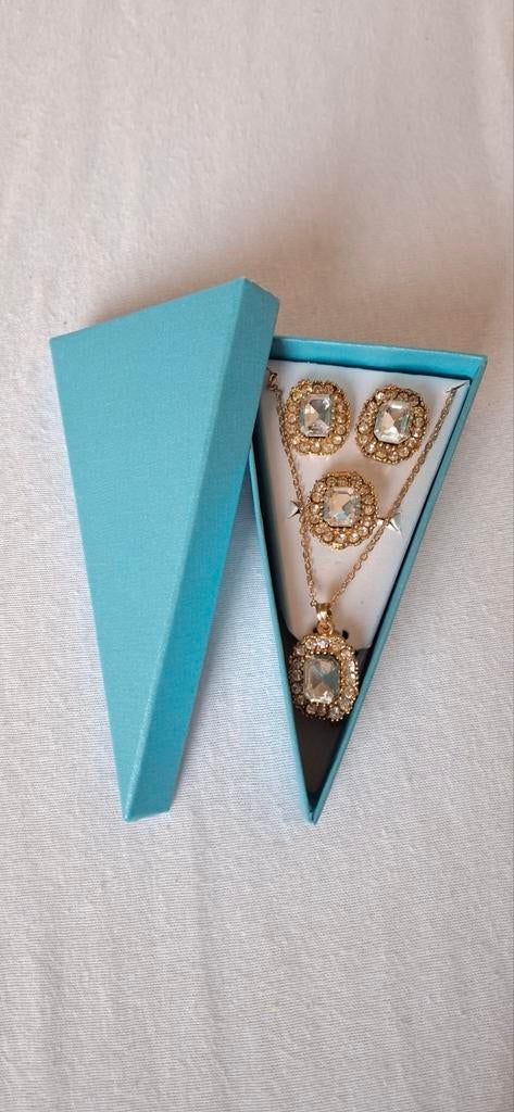 Juwelen set, Ophalen, Nieuw, Goud, Met edelsteen