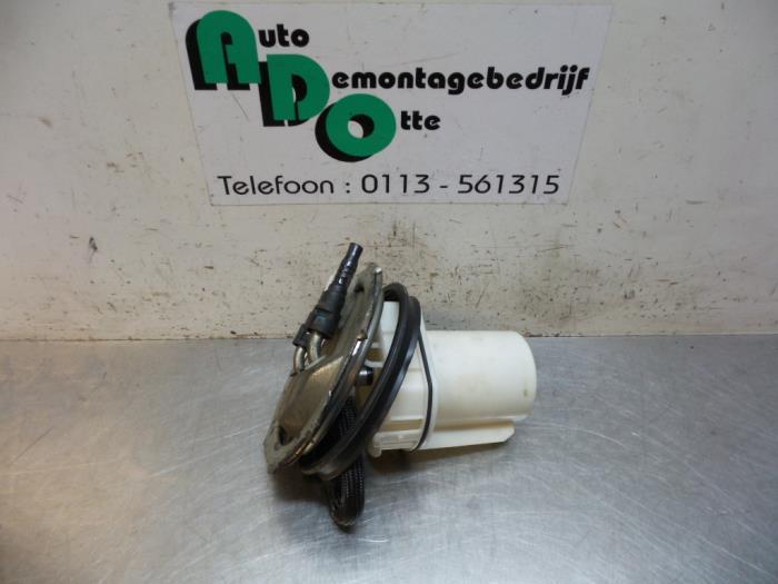 Tankvlotter van een Opel Corsa (Corsa C 00-), Gebruikt, -, -, Opel