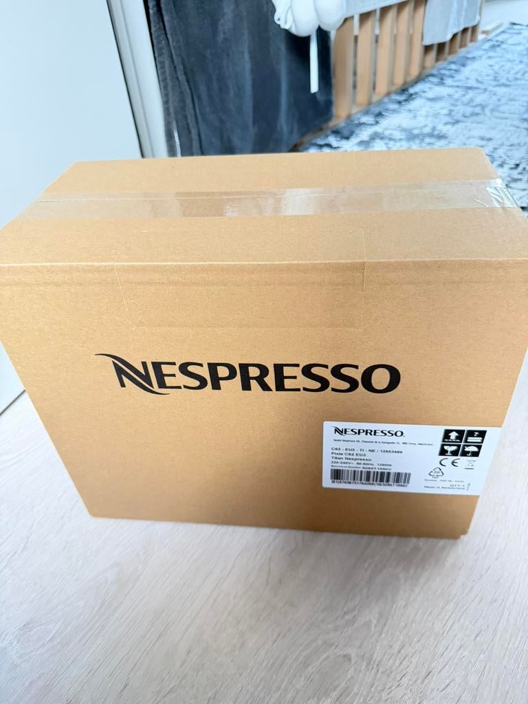 Machine à café Nespresso – neuve sous emballage, Bricolage & Construction, Enlèvement ou Envoi, Comme neuf, Boîte