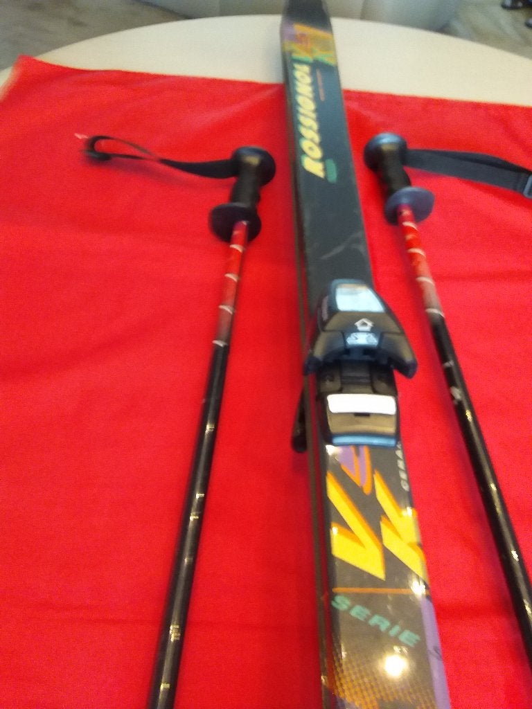 raquettes de ski avec bâtons ROSSIGNOL 1,78 m, Sports & Fitness, 160 à 180 cm, Rossignol, Enlèvement, Utilisé