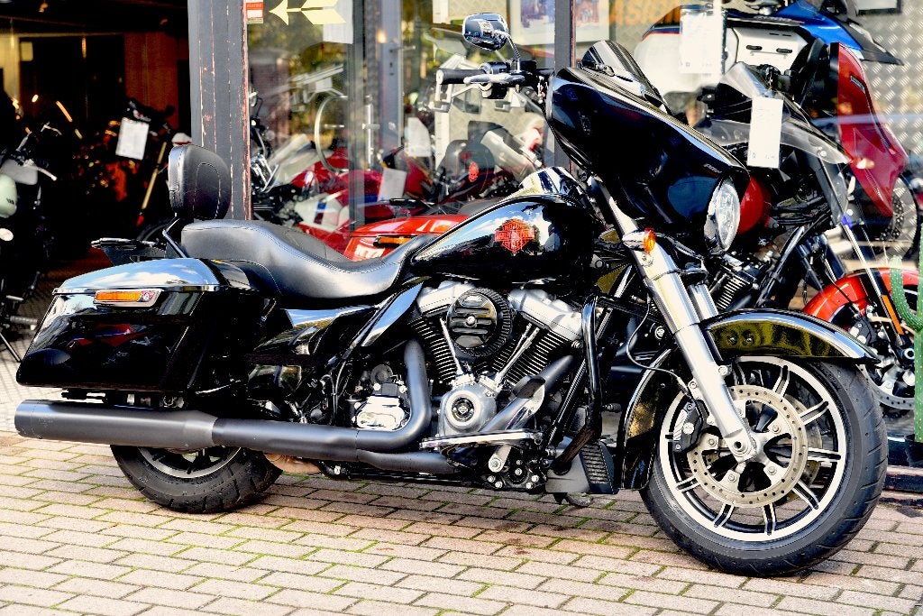 HARLEY DAVIDSON 107 ELECTRA GLIDE ***MOTO VERTE***, 2 cilinders, Occasion, 1745 cc, Chopper