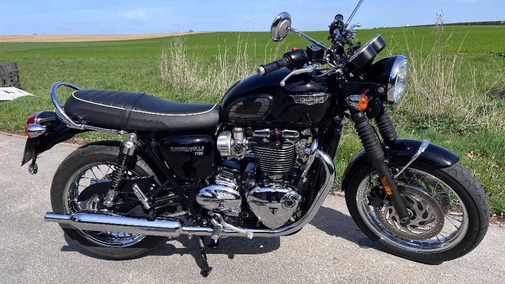 Magnifique Triumph T120 - prête à immatriculer - CT ok, Motos, Motos | Triumph, Particulier, Naked bike, plus de 35 kW, 2 cylindres