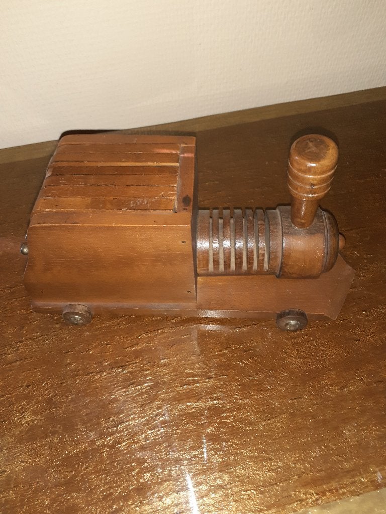 Sous verres en bois sur support d'un train vintage, Huis en Inrichting, Woonaccessoires | Onderzetters, Ophalen, Hout, Gebruikt