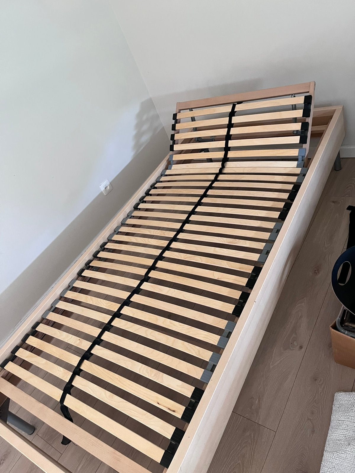 Frame eenpersoonsbed ikea, Enlèvement, Utilisé, Une personne, Matelas