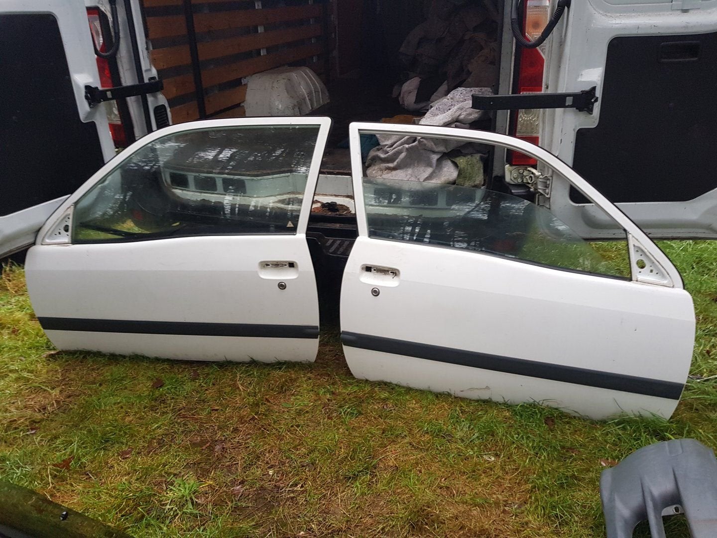 TOYOTA STARLET PORTIEREN LINKS+RECHTS  BJ 1996, Gebruikt, -, Deur, -