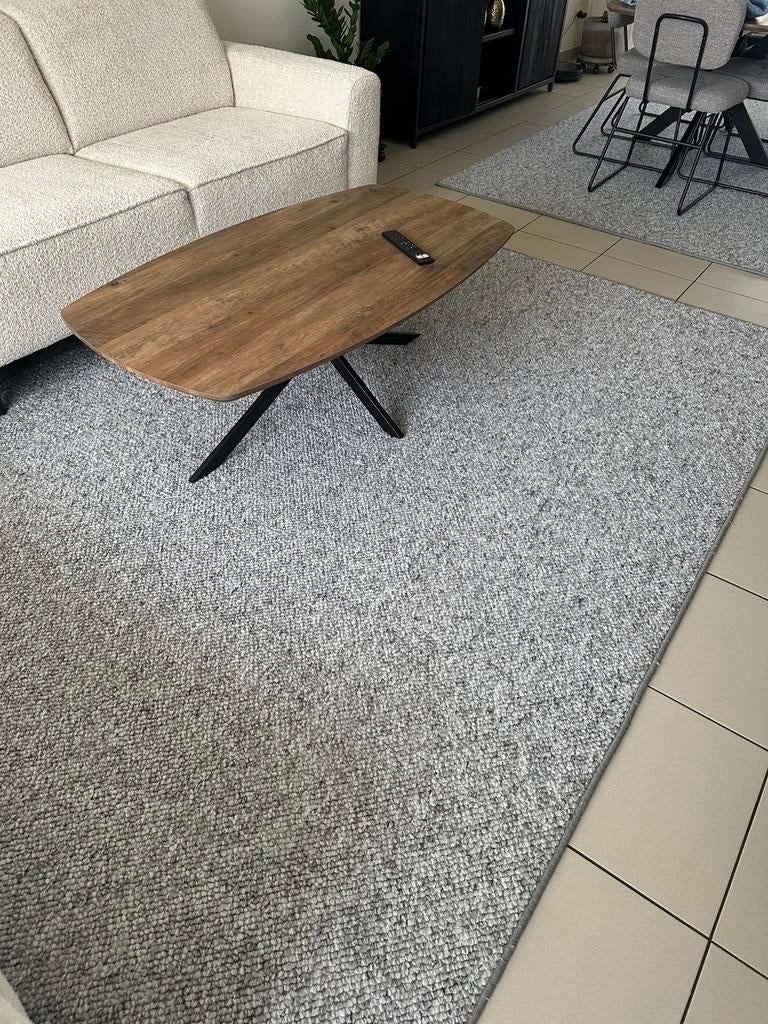 Wollen tapijt, Ophalen, Zo goed als nieuw