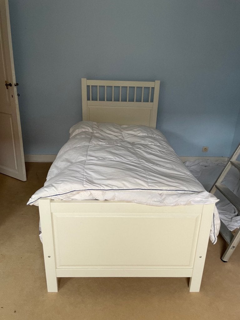 eenpersoonsbed met boxspring, matras en dekbed, Huis en Inrichting, Ophalen