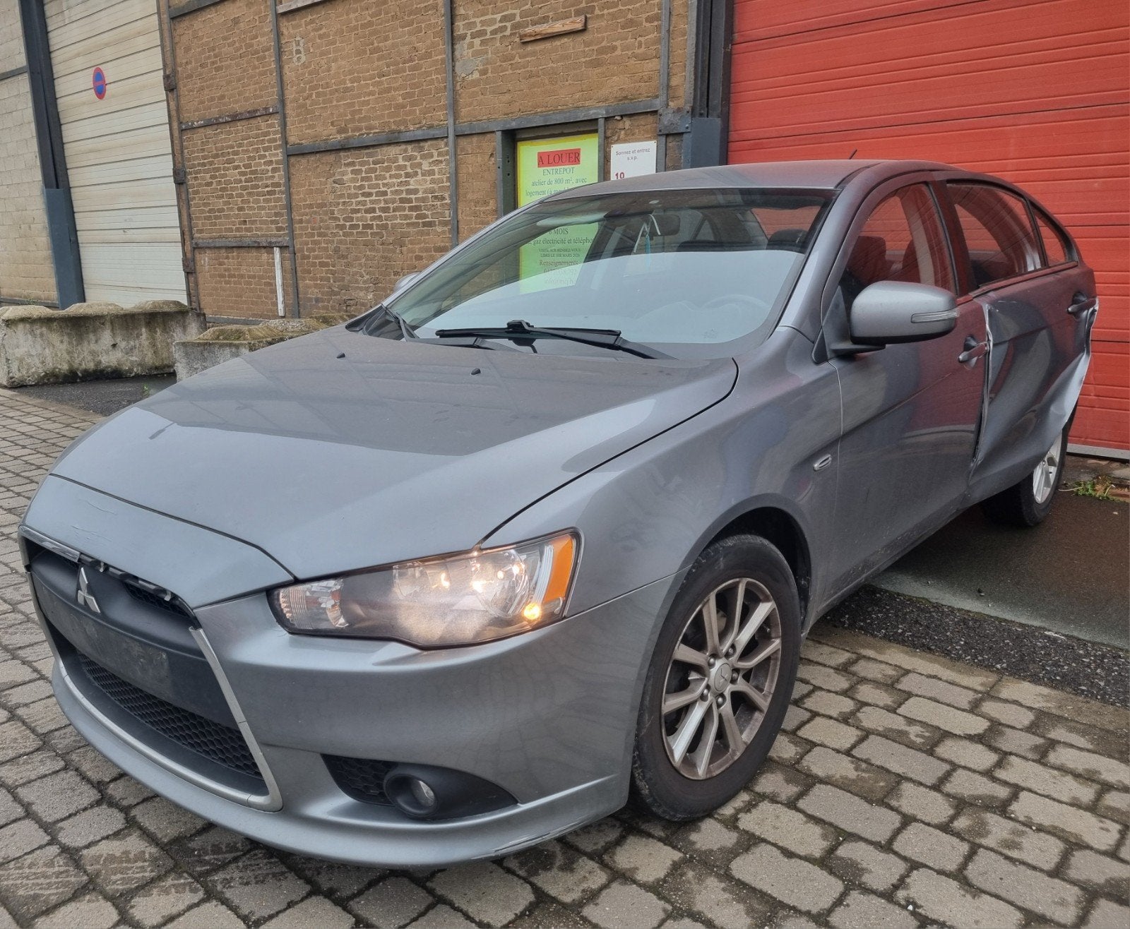 MITSUBISHI LANCER 1.6i 2015 AIRCO 189515KM PRIJS 3000 EURO, Euro 5, Bedrijf, 5 deurs, Zilver of Grijs
