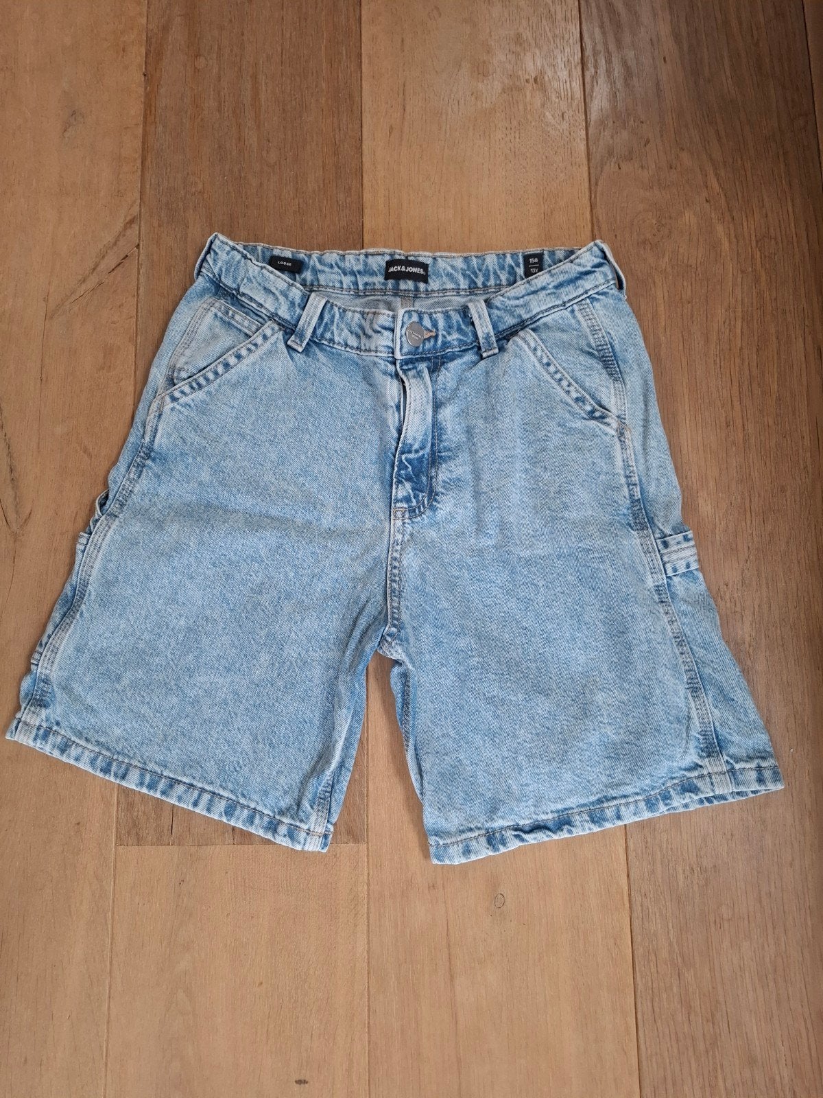 lichtblauwe jeans short Jack&Jones 13y, Zo goed als nieuw, Ophalen, Broek, Jongen