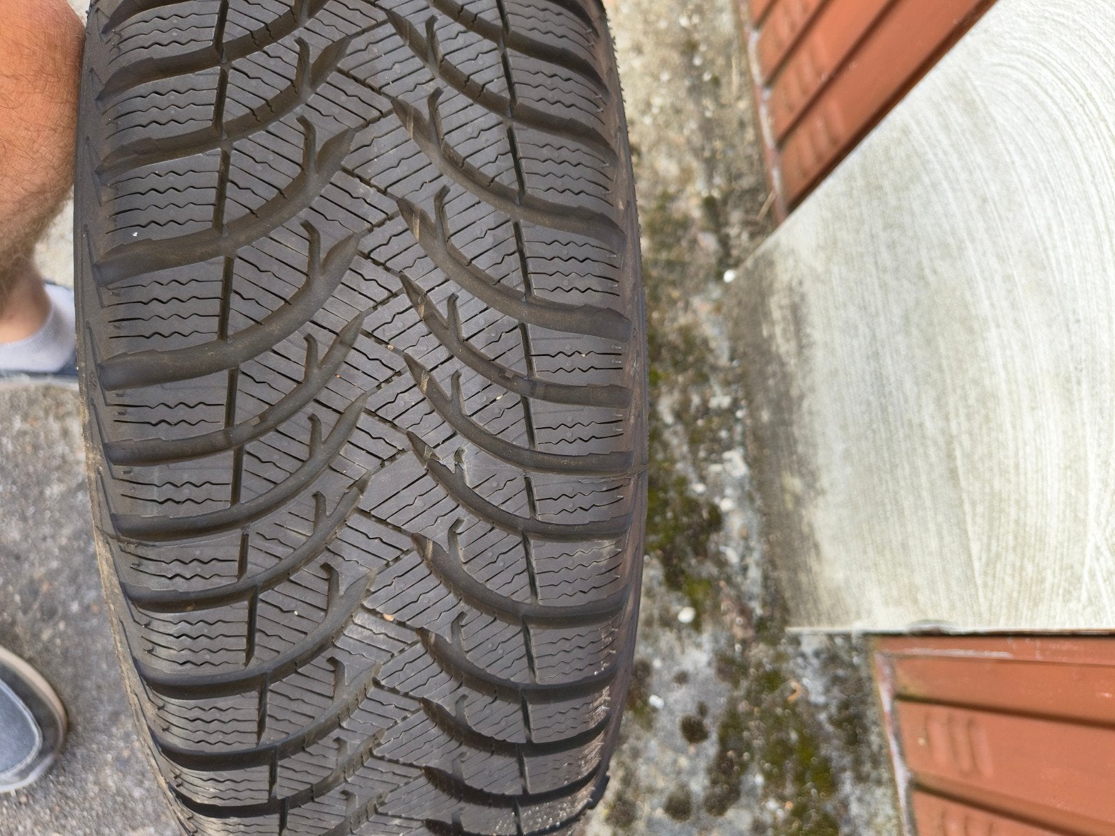 4 winterbanden op stalen velg Michelin 185/65R15, Auto-onderdelen, Banden en Velgen, Ophalen, Winterbanden