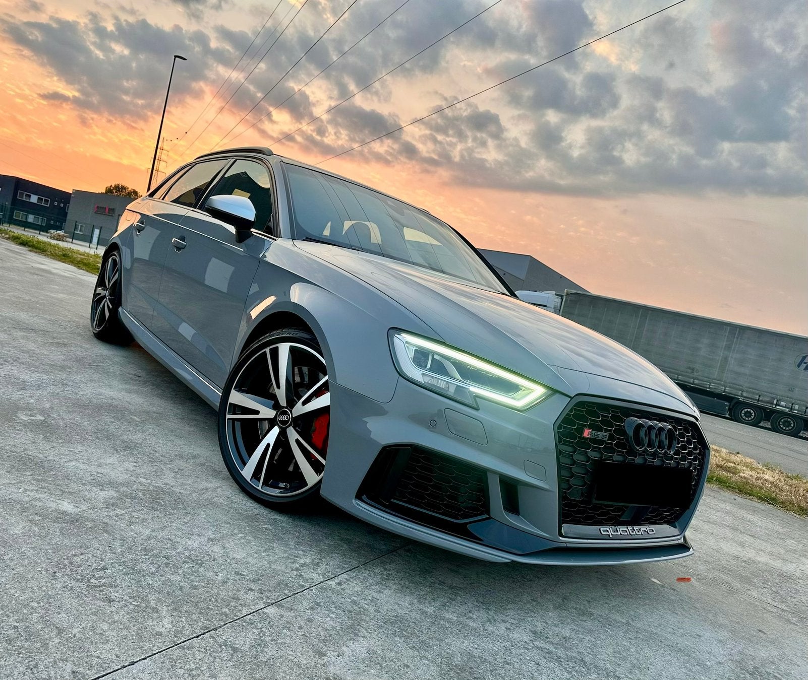 Audi RS3 Sportback Gris Nardo, Auto's, Audi, Automaat, RS3, Leder, Berline