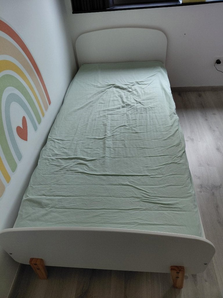 Bed + matras 90x200cm, 85 tot 100 cm, Zo goed als nieuw, 180 cm of meer, Ophalen