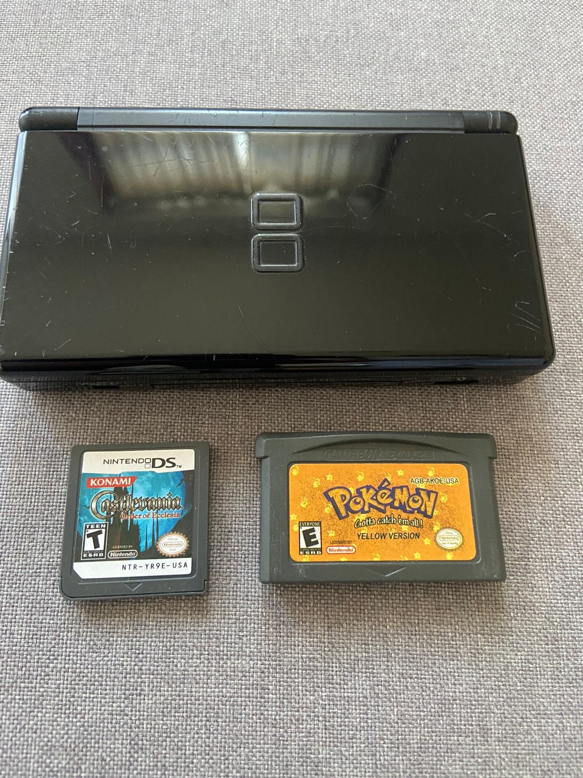 Nintendo ds zwart met originele oplader plus 2 games, Consoles de jeu & Jeux vidéo, Jeux | Nintendo DS, Enlèvement ou Envoi, Comme neuf