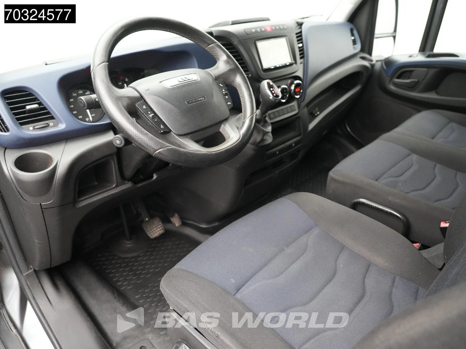Iveco Daily 35S16 Automaat L2H2 3,5t Trekhaak Werkplaatsinri, Autos, Camionnettes & Utilitaires, Argent ou Gris, Achat, 2460 kg