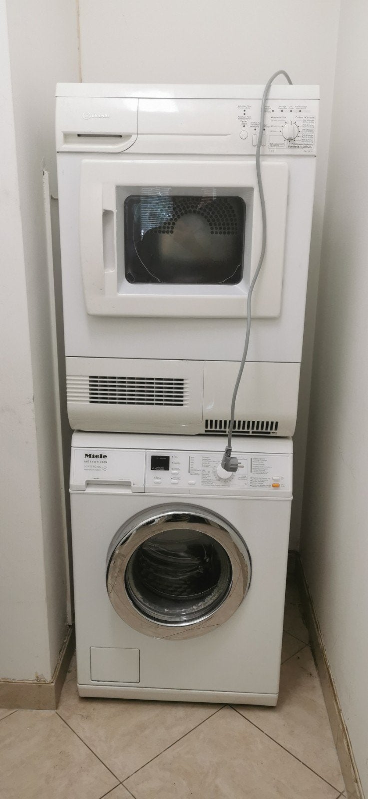 Lave linge Miel et sèche linge linge, Enlèvement