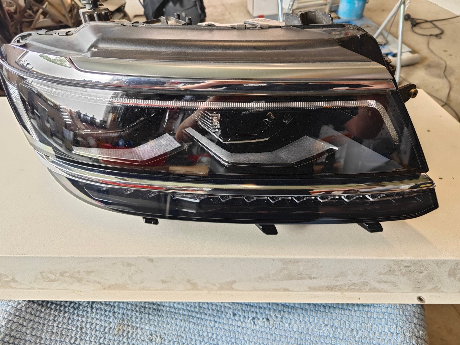 Phare droit VW Tiguan, Autos : Pièces & Accessoires, Volkswagen