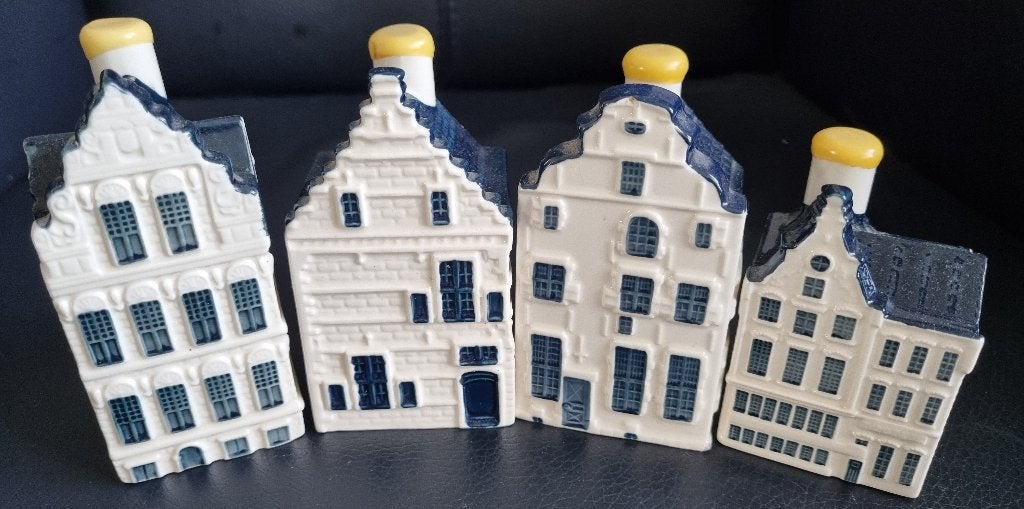 Te koop 4 KLM Huisjes Bols 81-82-84-88  , Verzamelen, Sabenasouvenirs, Gebruikt, Ophalen of Verzenden