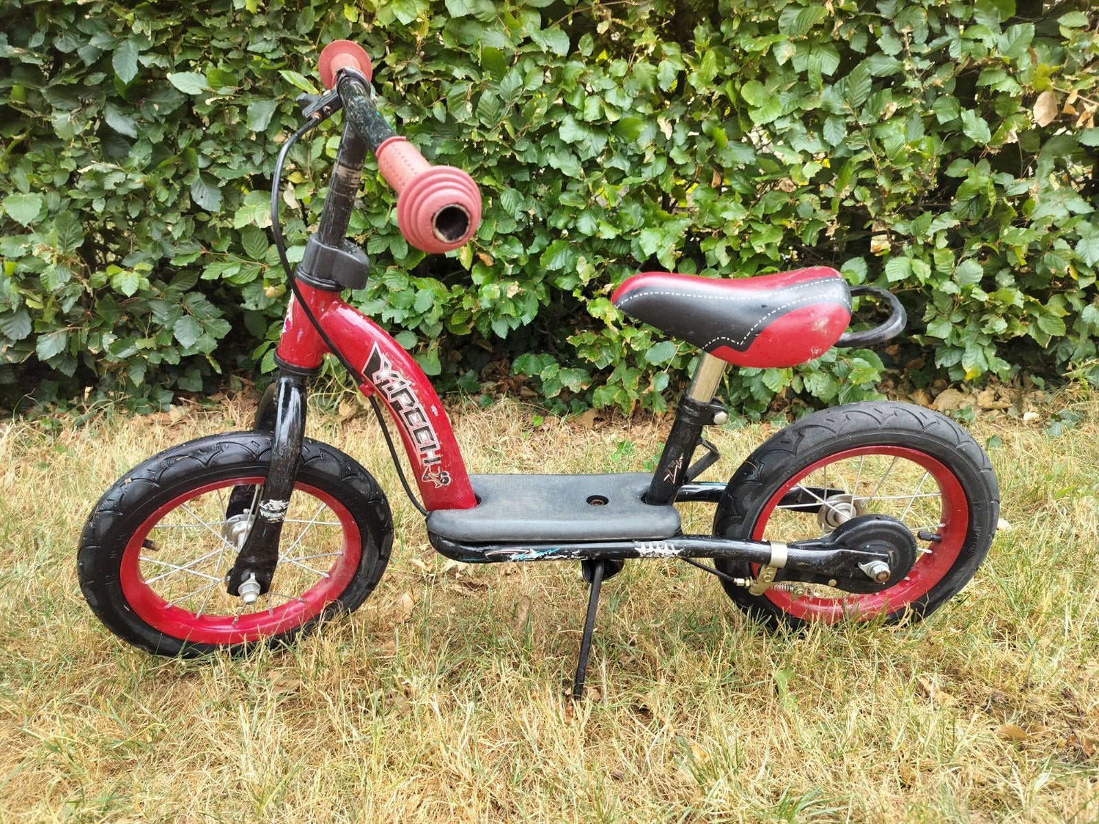 Zwart- rode loopfiets Yipeeh, Ophalen, Gebruikt, Loopfiets