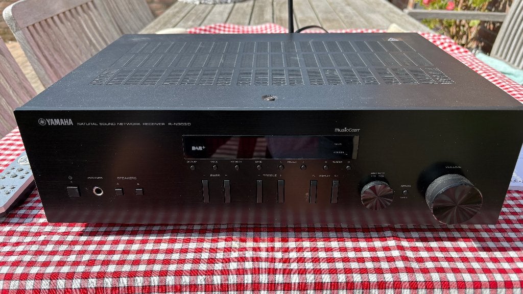 Netwerk receiver Yamaha R-N303D, Audio, Tv en Foto, Versterkers en Ontvangers, Yamaha, Ophalen of Verzenden, Zo goed als nieuw