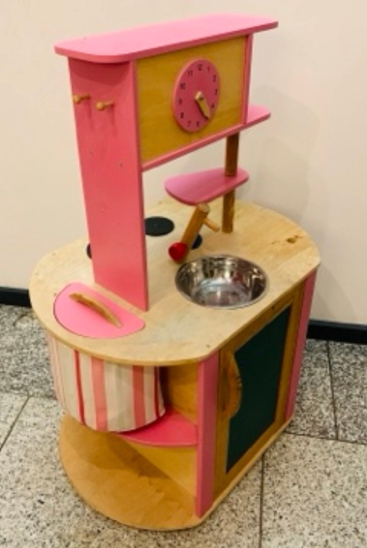 Cuisine jouet en bois / double face – rose et bois naturel, Enlèvement, Utilisé, Bois