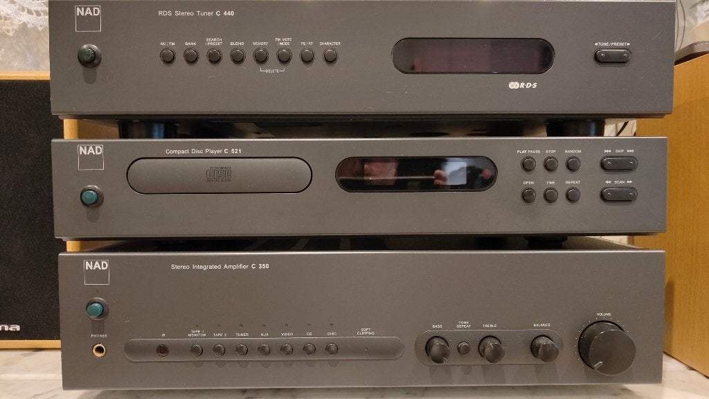 Nad Hi-End-kanaal, Ophalen