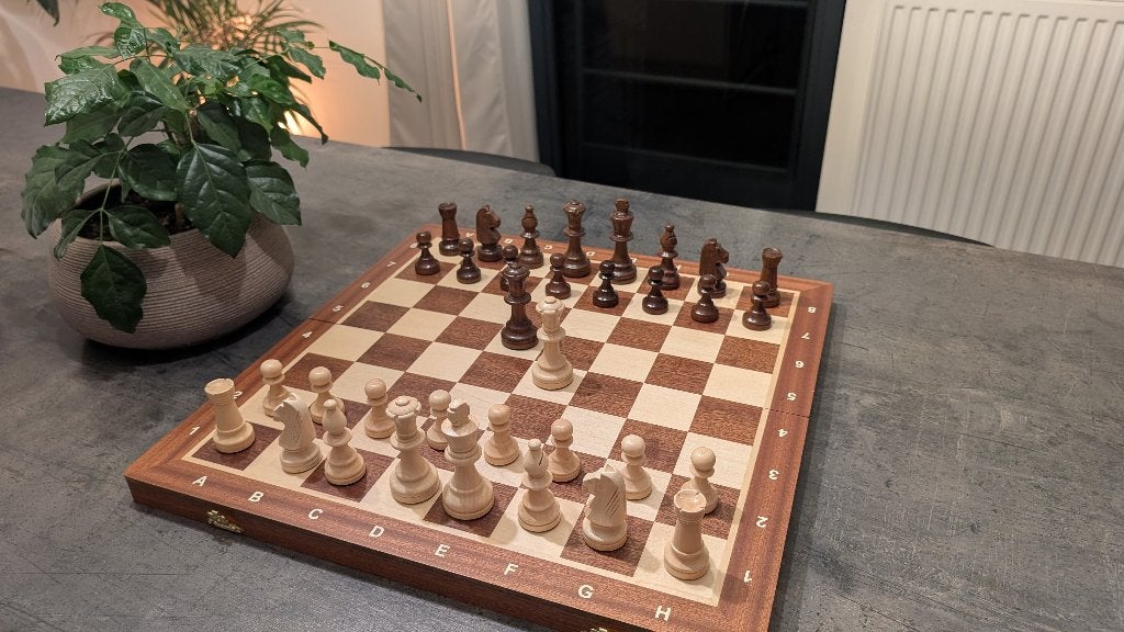Magnifique jeu d'échecs en bois NEUF, Enlèvement ou Envoi, Neuf