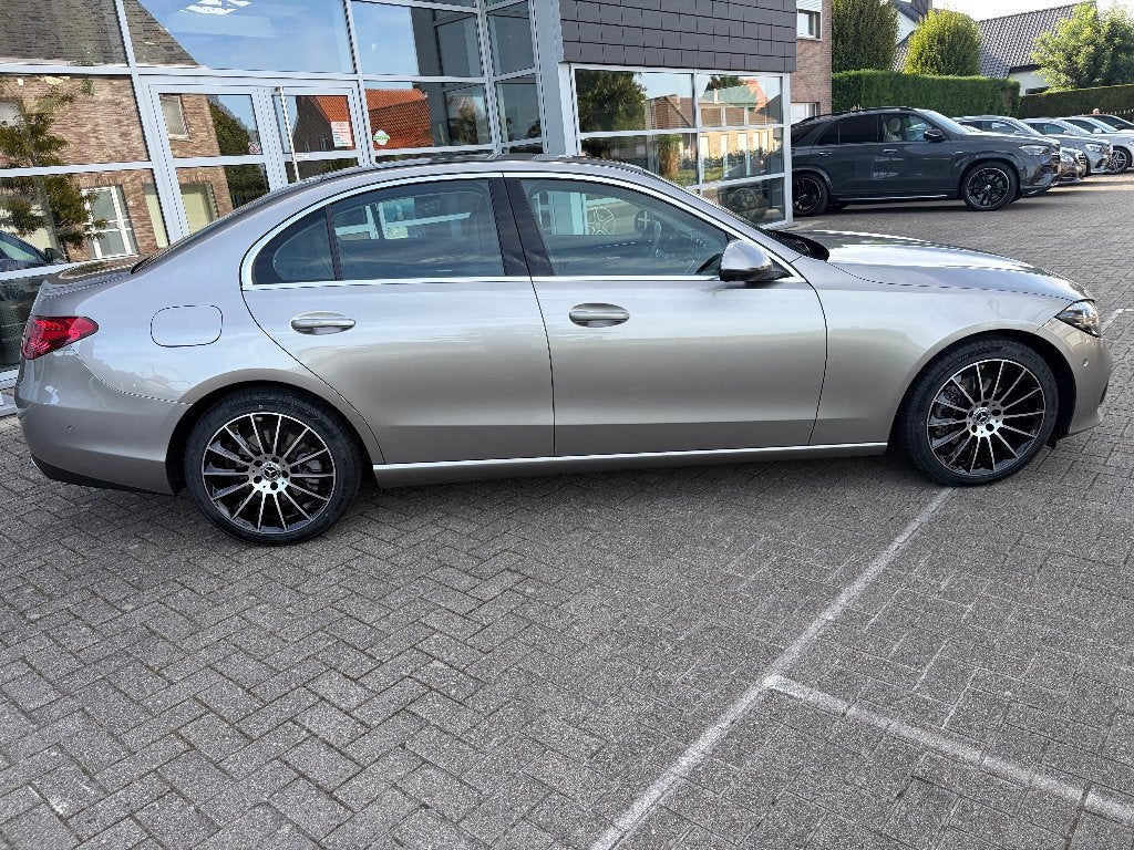Mercedes C 180 *Avantgarde/Business Line*DISTRONIC*360Cam*, Automaat, Achterwielaandrijving, Verwarmde buitenspiegels, Leder en Stof