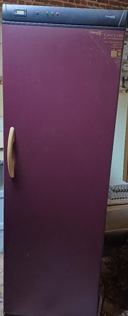 wijnfrigo, Elektronische apparatuur, 200 liter of meer, Ophalen, Zo goed als nieuw, Zonder vriesvak