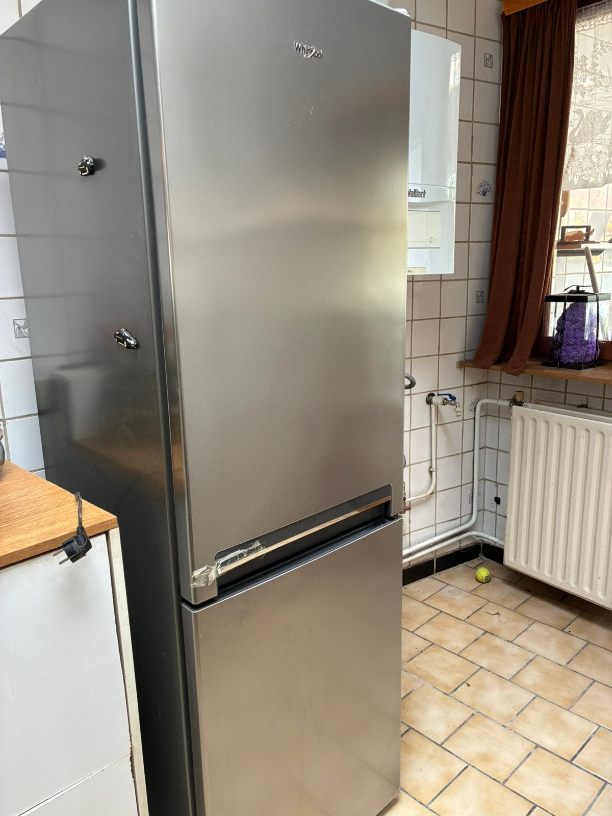 Combinatie ijskast / diepvries, Elektronische apparatuur, Gebruikt, 75 tot 100 liter, Energieklasse A of zuiniger, 45 tot 60 cm