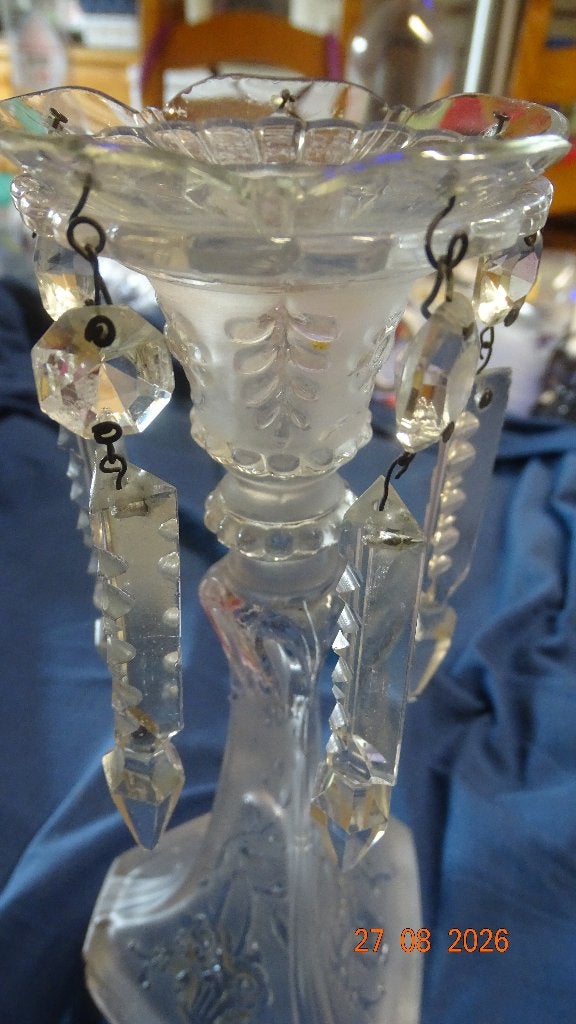 2 ANCIENS BOUGEOIRS EN CRSTAL AVEC PAMPILLES, Antiquités & Art, Enlèvement ou Envoi, Cristal