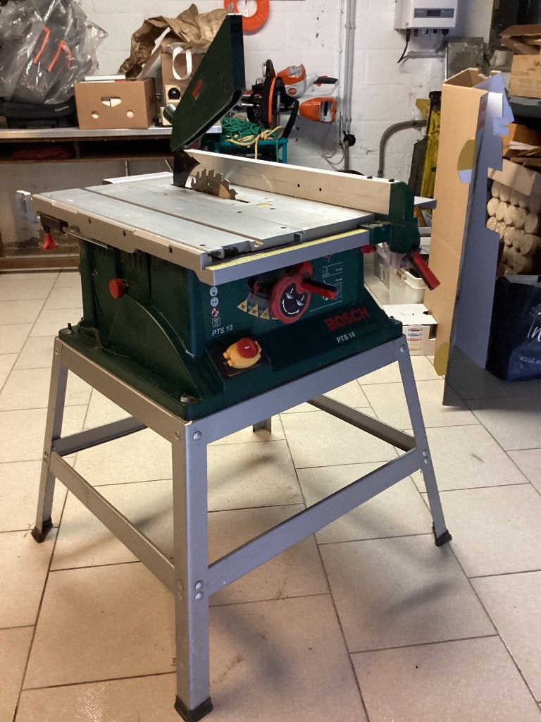 Scie sur table Bosch PTS10 ayant peu servi., 1200 watts ou plus, Enlèvement, Utilisé, Scie circulaire
