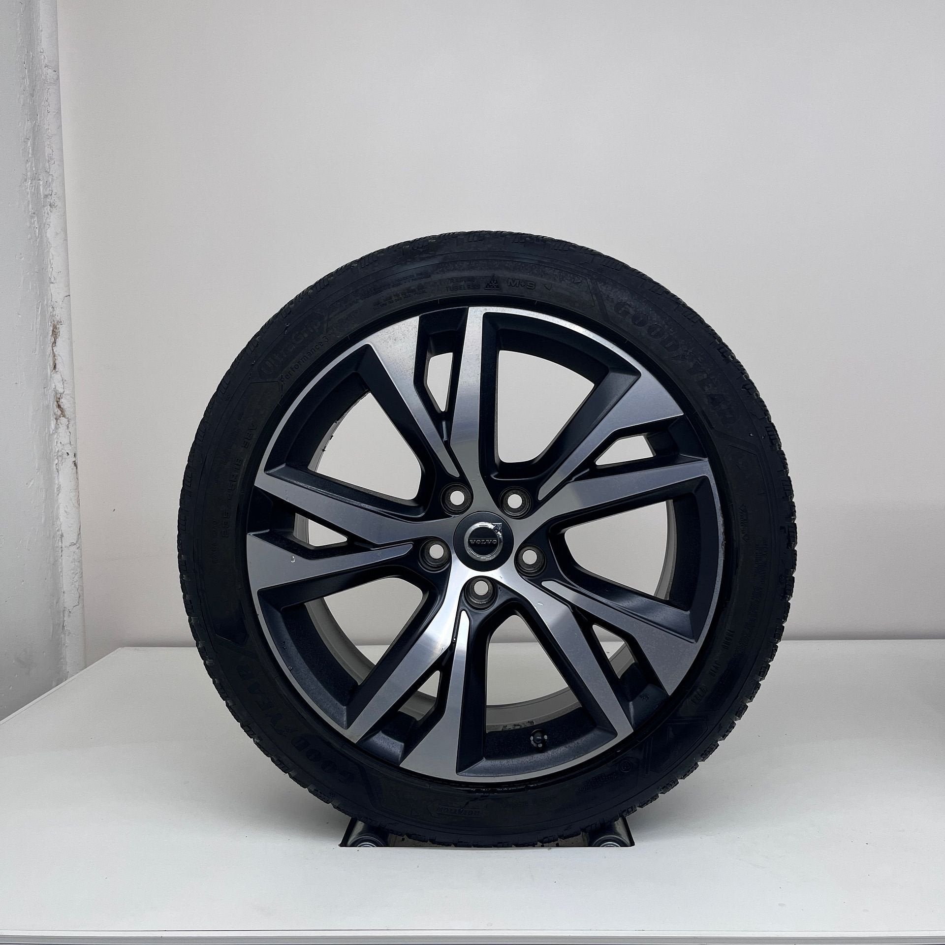 Volvo V60 - 18 inch - winterbanden, Pneus et Jantes, Pneus hiver, Enlèvement ou Envoi, Véhicule de tourisme