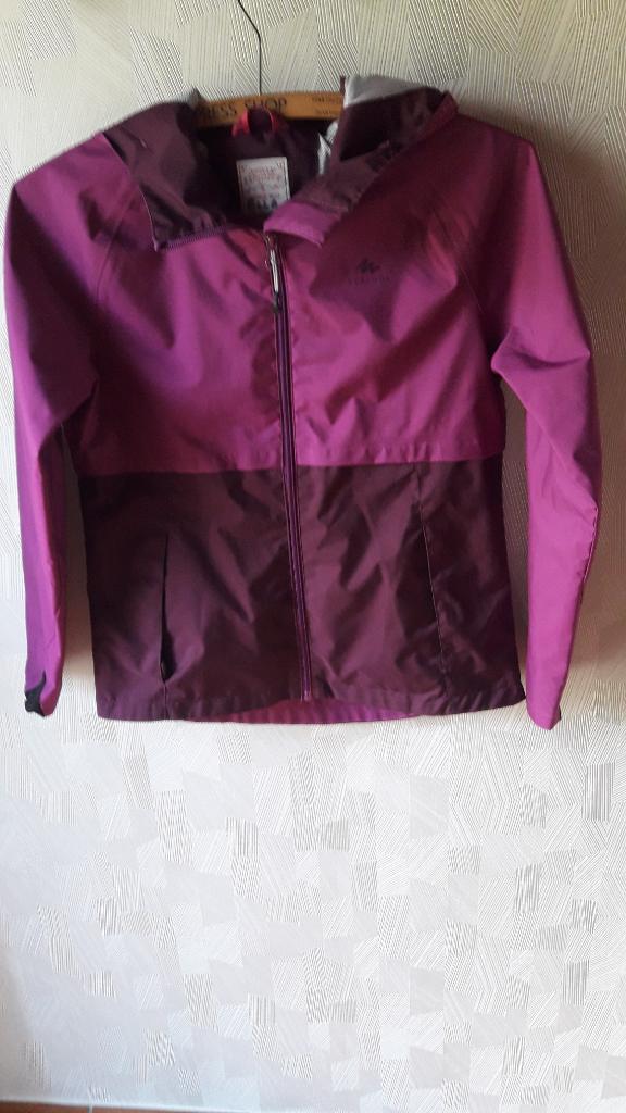 regenjasje QUECHUA, Ophalen, Meisje, Zo goed als nieuw, Quechua, Decathlon
