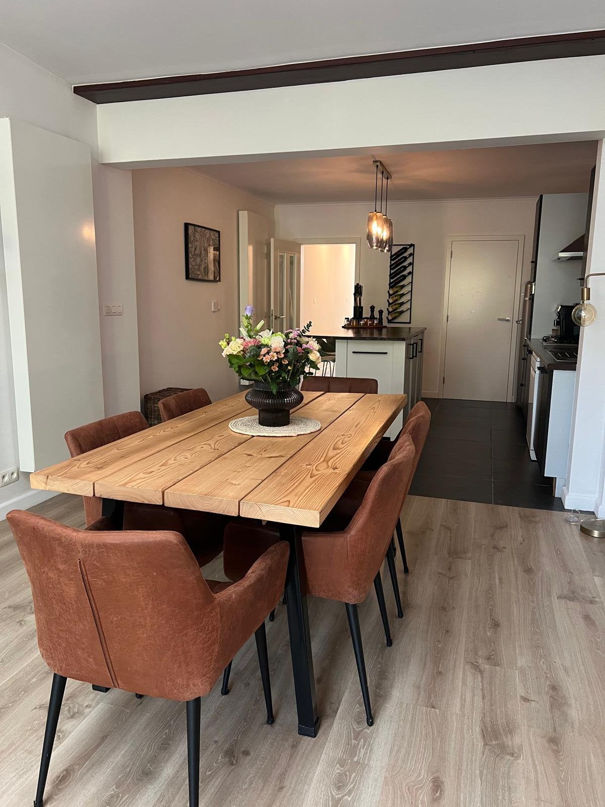 Houten tafel met zwarte poten. (Gratis), Antiquités & Art, Enlèvement