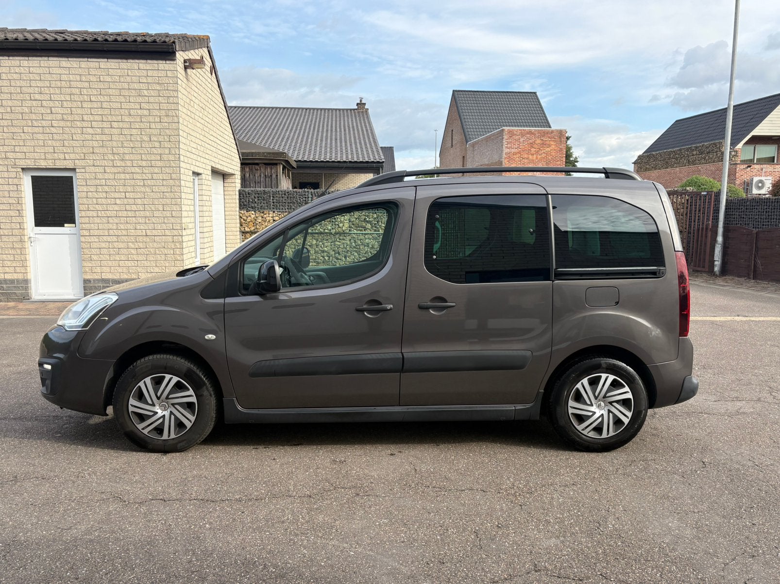 Citroën Berlingo 1.6 BlueHDi 73 kW Automaat, Autos, Argent ou Gris, Achat, Euro 6, Entreprise