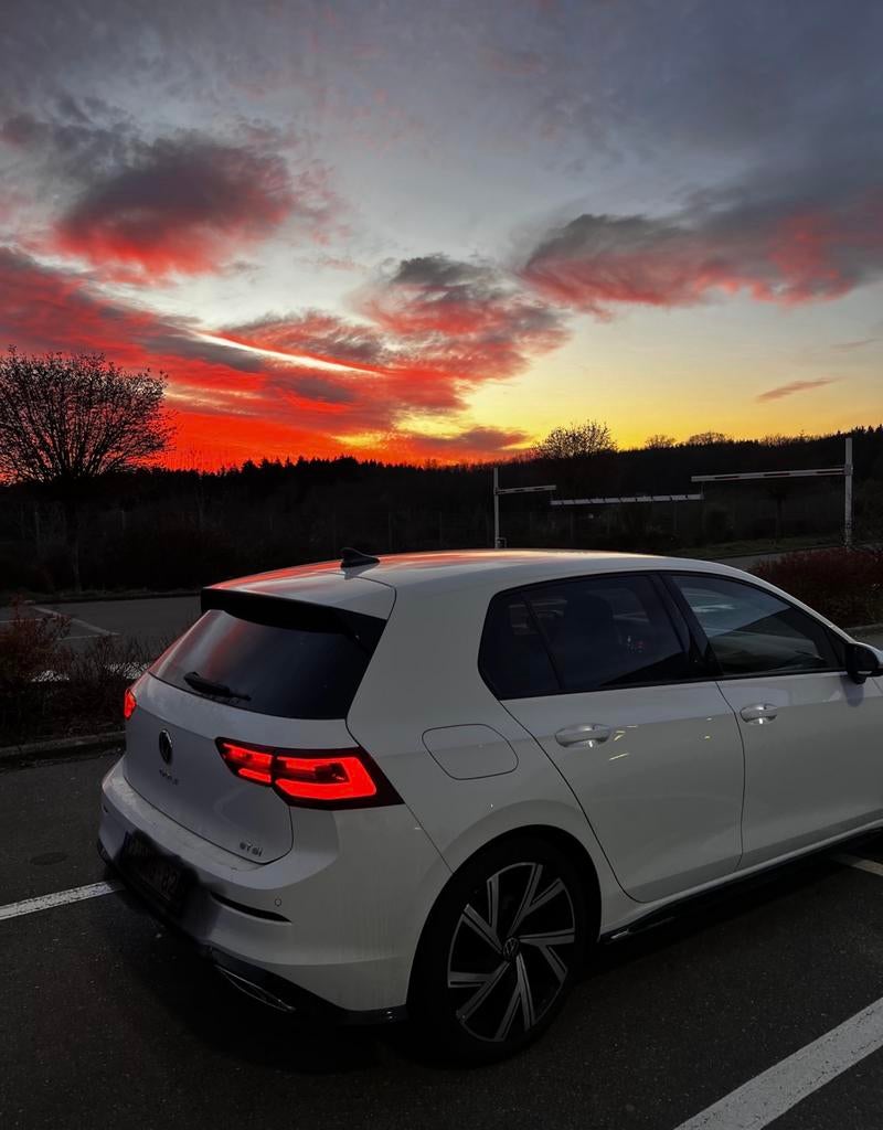 Volkswagen Golf 1.5 eTSI R-Line Business Premium OPF DSG, 1498 cc, 4 cilinders, 5 deurs, Dealer onderhouden