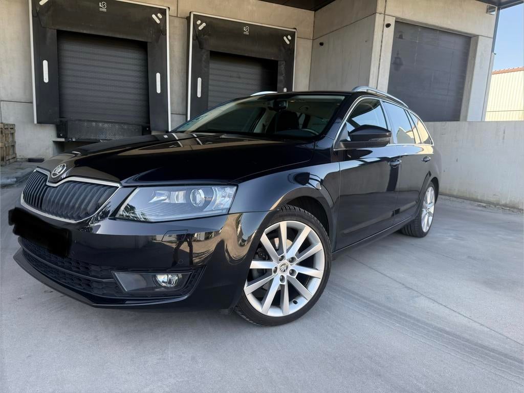 Skoda Octavia 1.4 benzine 150 pk – 77.000 km, Autos, Skoda, Achat, Boîte manuelle, Noir, 5 portes