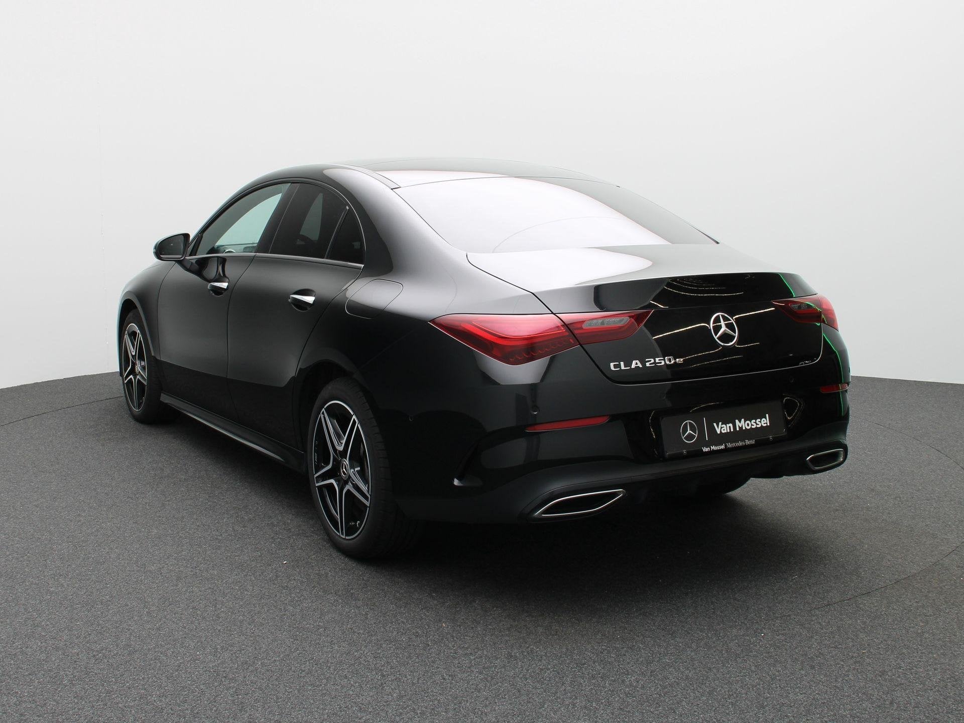 Mercedes-Benz CLA-Klasse 250 e Coupé AMG Line + CARPLAY + P, Autos, Achat, 139 g/km, 4 portes, Entreprise