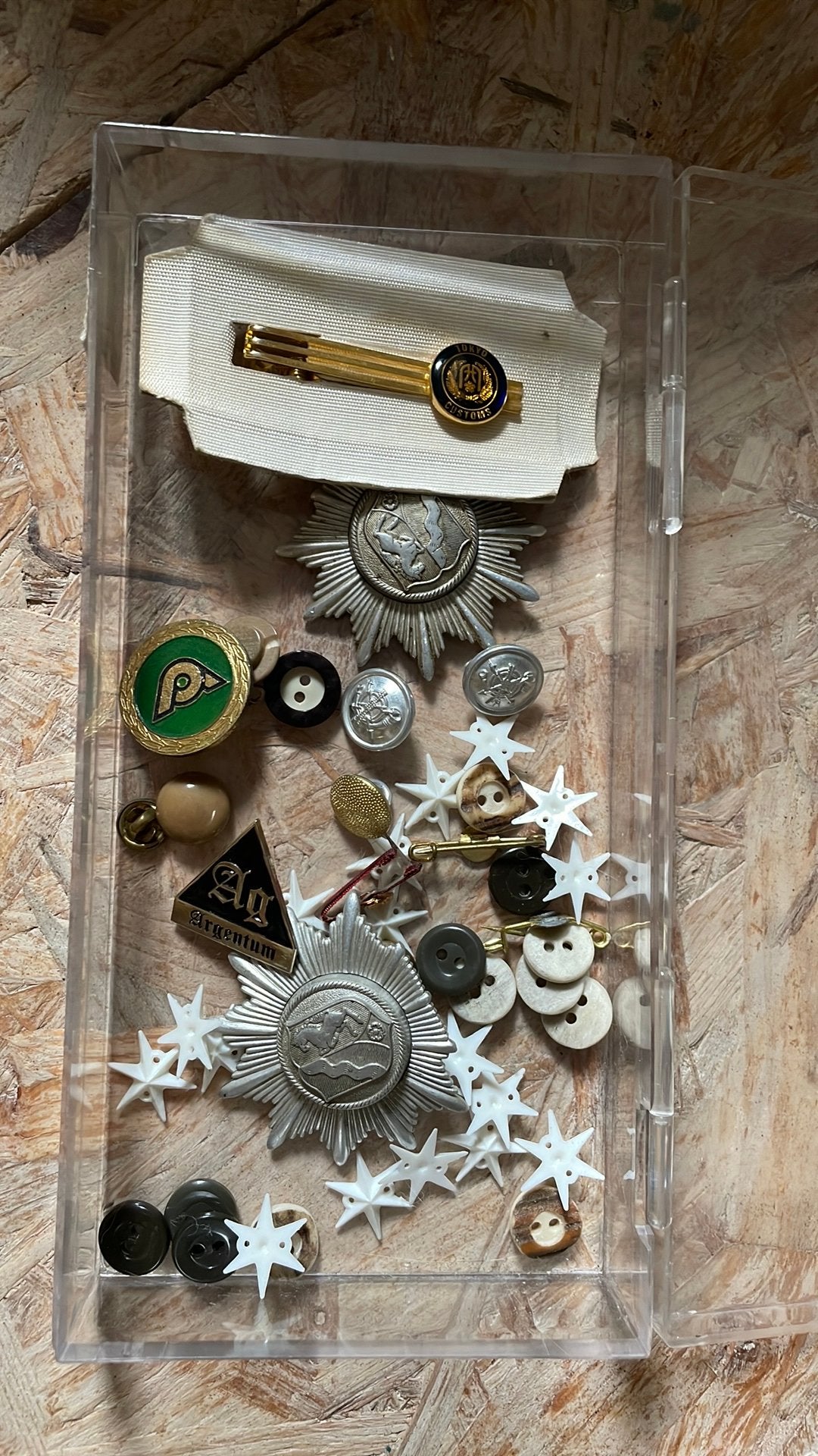 Knopen en sterren voor legeruniform, Verzamelen, Ophalen of Verzenden, Zo goed als nieuw