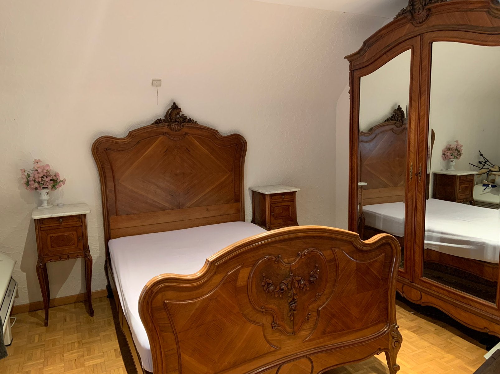Antieke slaapkamer, Enlèvement