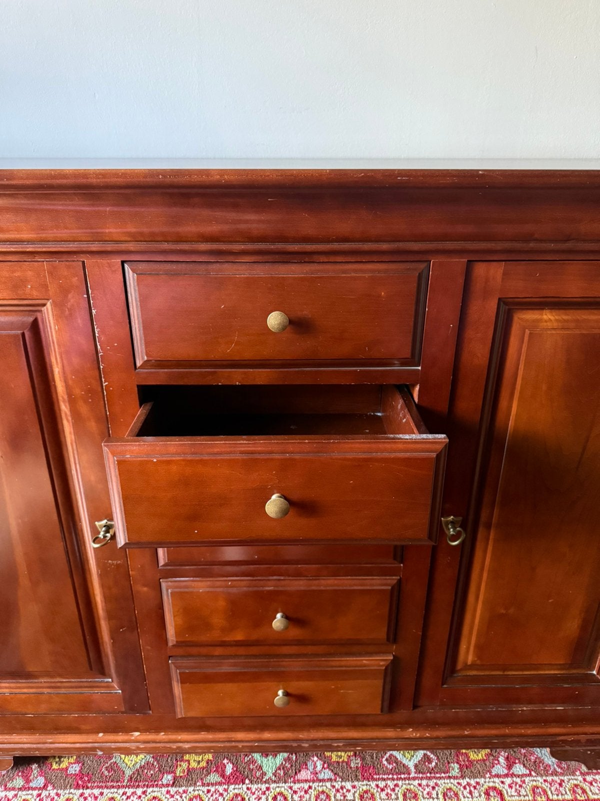Buffet classique en merisier — style Louis-Philippe, Maison & Meubles, Avec tiroir(s), 25 à 50 cm, Cerisier, Comme neuf