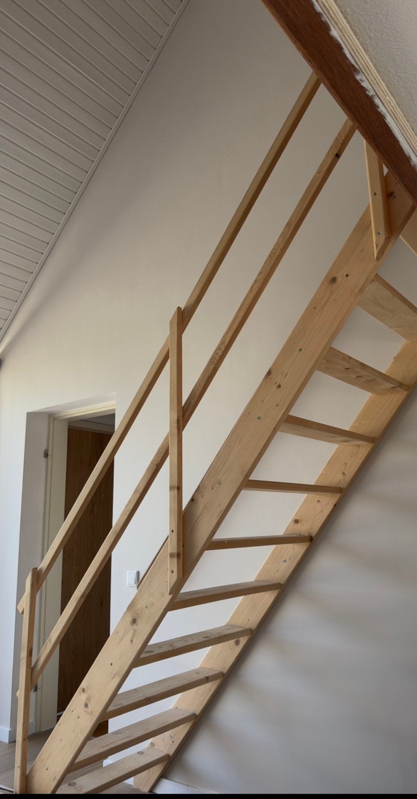 Poignardage d'igst, Enlèvement, Utilisé, Escalier, 2 à 4 mètres