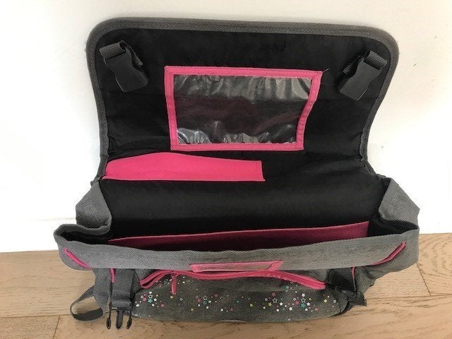 Cartable portable sur le dos -  fille - très bon état, Enlèvement, Comme neuf, Porte-documents ou Cartable
