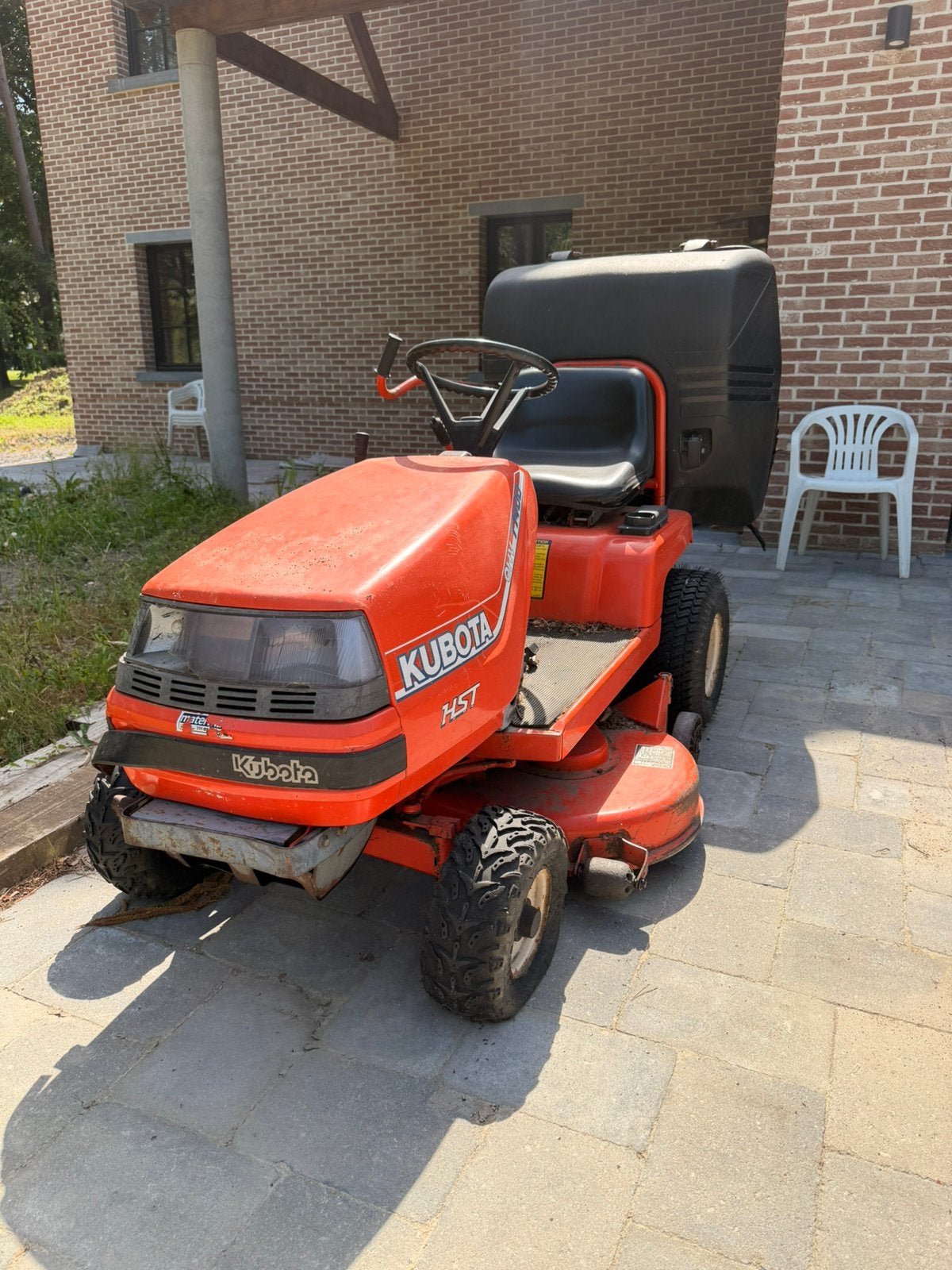 Kubota T1400 OHV, Enlèvement, Utilisé, Bac de ramassage, 120 cm ou plus